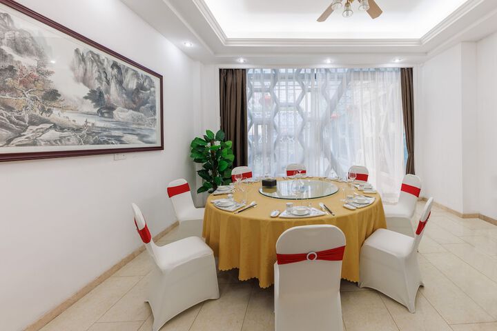 Dining Photos