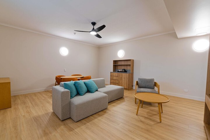 Room 17 of 108