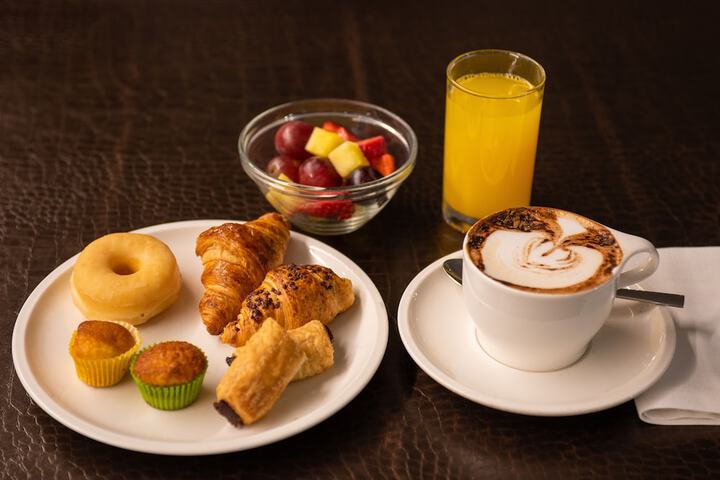 Breakfast/Coffee Service 97 of 110