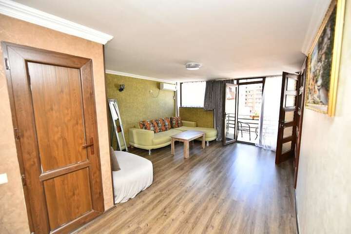 Room 6 of 54