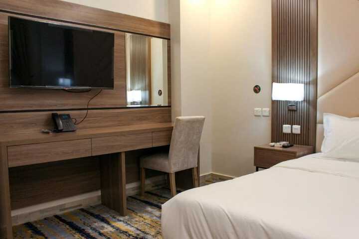 Room 3 of 13