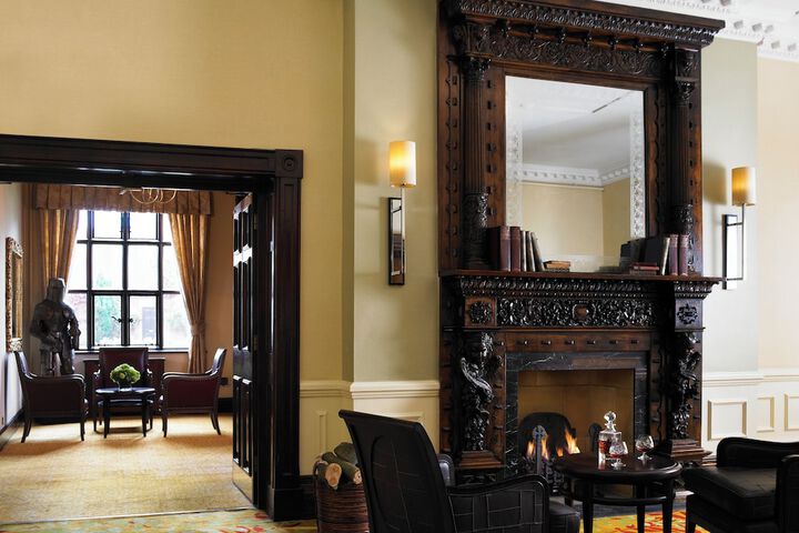 Lounge 96 of 121