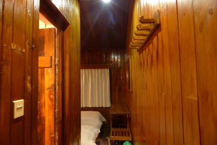Room 6 of 44