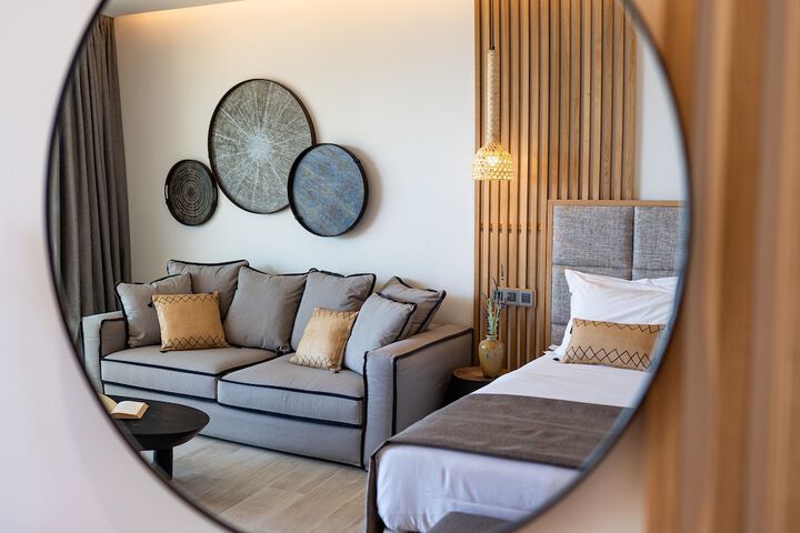 Room 10 of 180