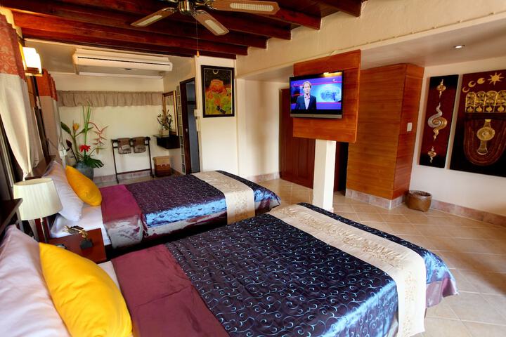 Room 2 of 93