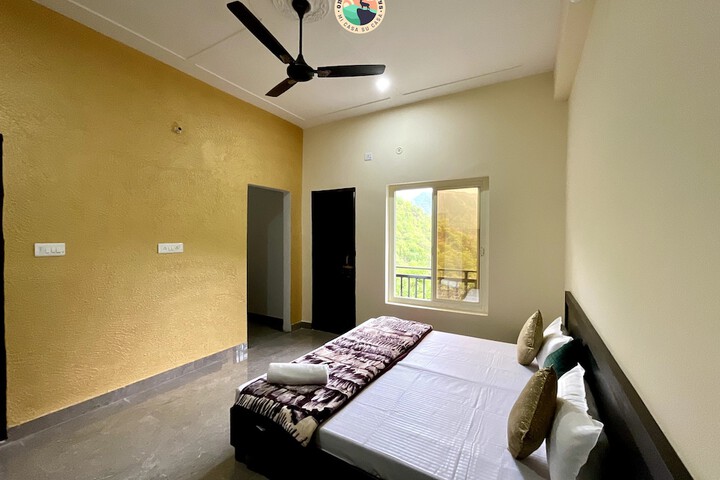 Room 9 of 60