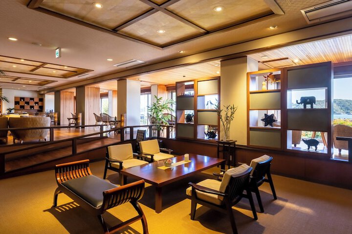 Guest Lobby