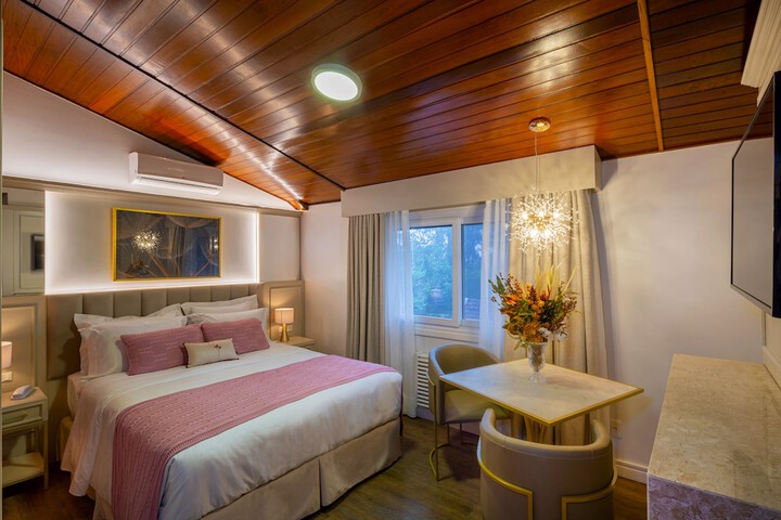 Room 15 of 78