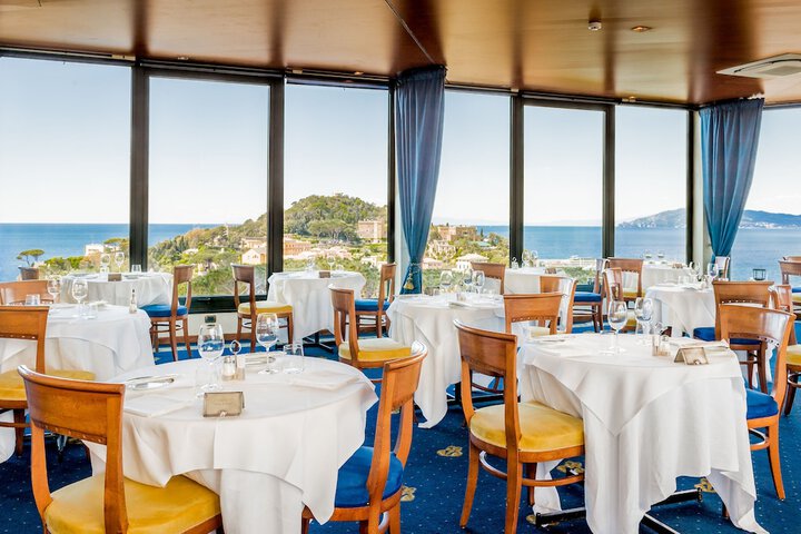 Dining 201 of 264