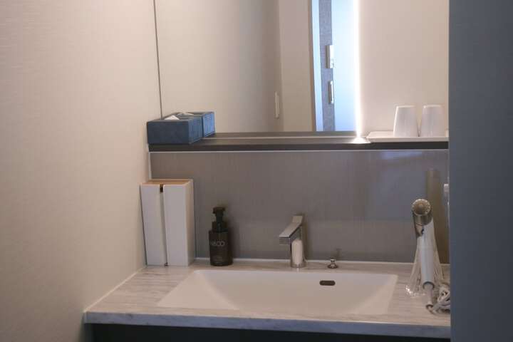 Room 25 of 122