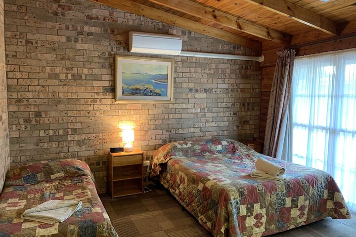Room 5 of 27