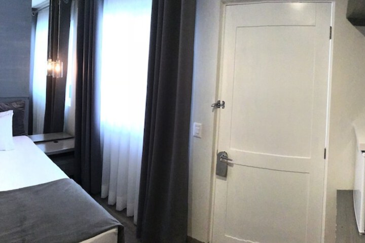 Hotel 2 of 25