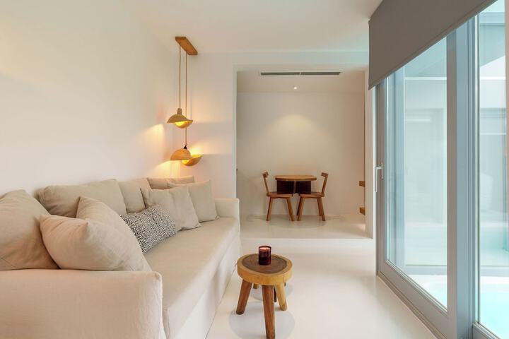 Room 15 of 65