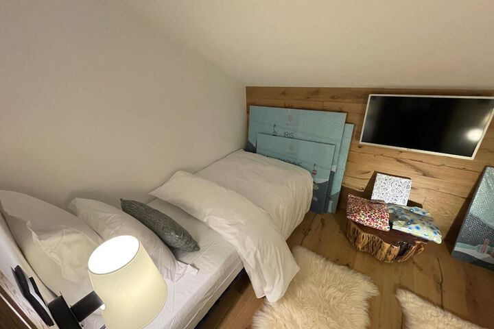Room 19 of 99