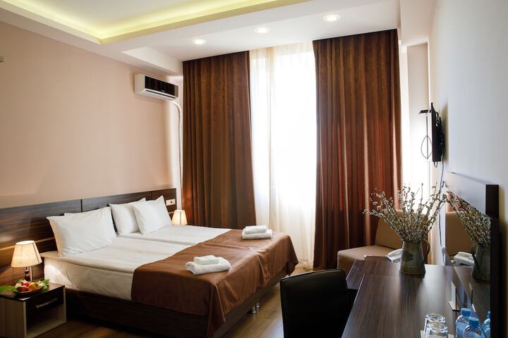 Room 13 of 60