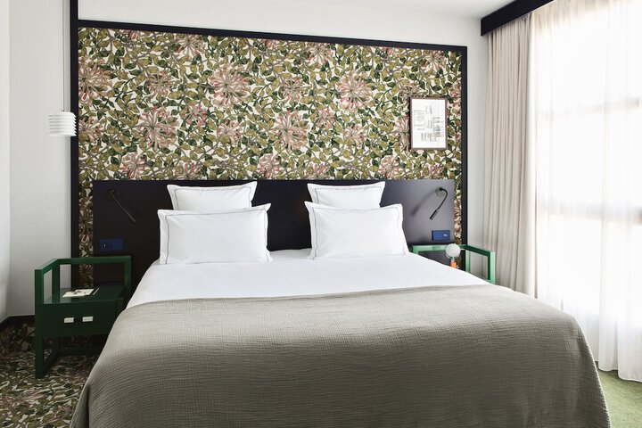 Room 5 of 31