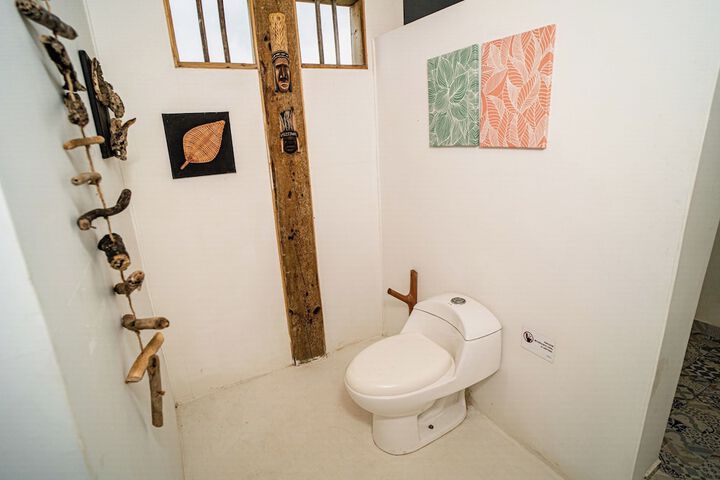 Room 28 of 71