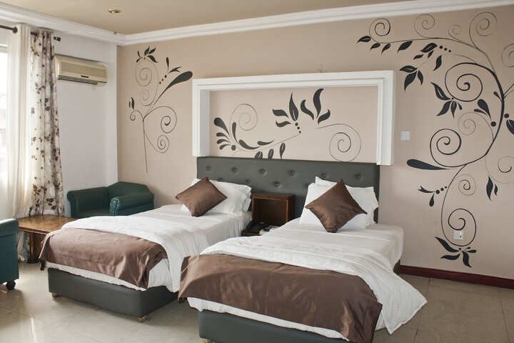 Room 10 of 51
