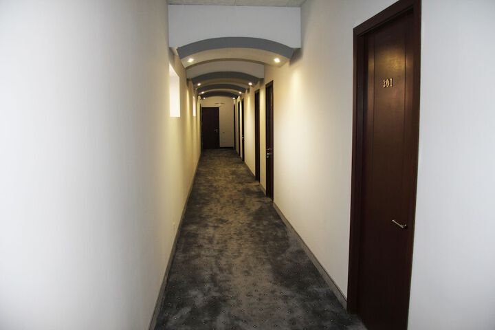Ballroom/Hall 25 of 28