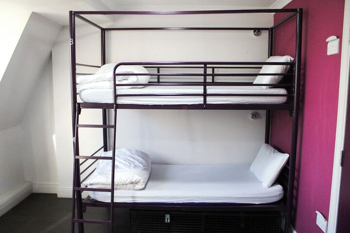 Room 48 of 91