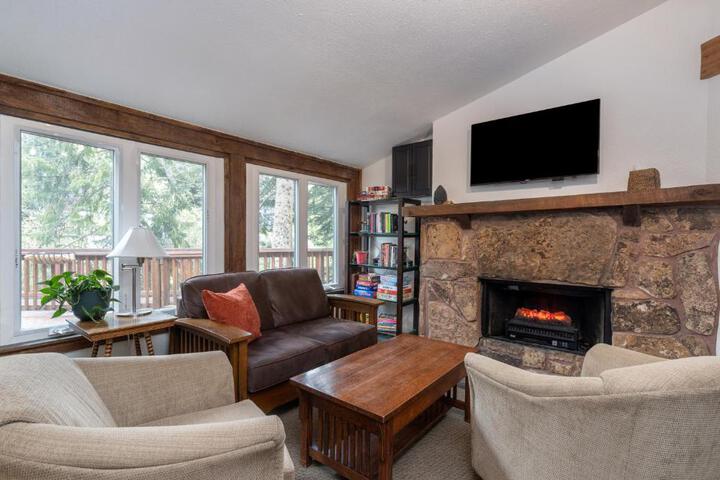 Manitou Lodge 3 by Alpine Lodging Telluride