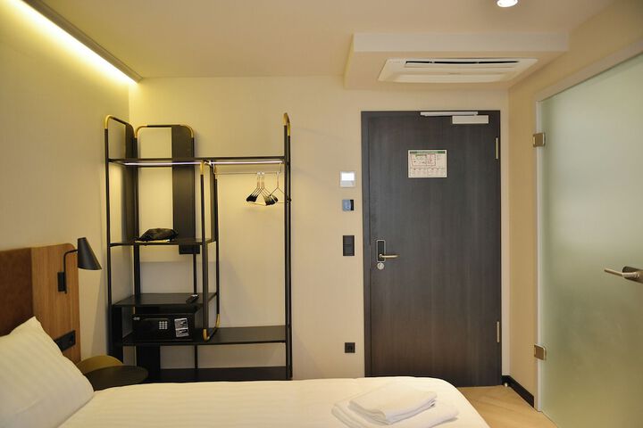 Room 8 of 52