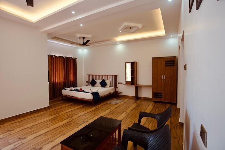 Room 6 of 35
