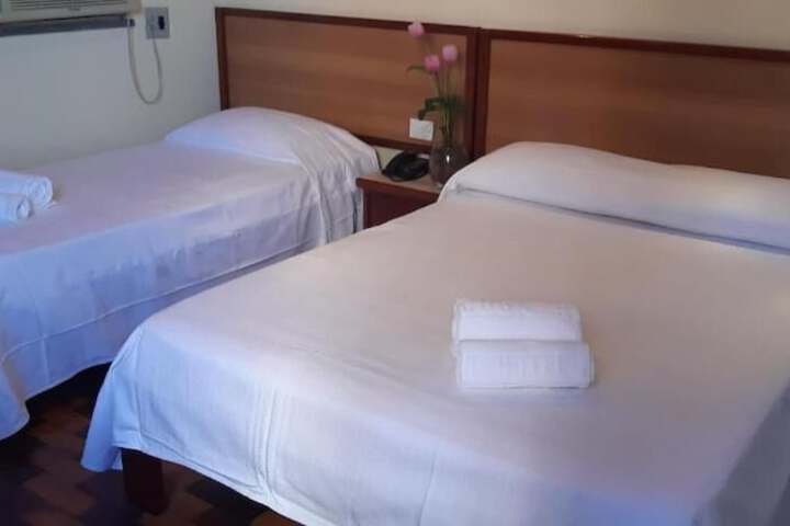 Room 10 of 29