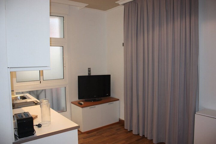 Room 17 of 34