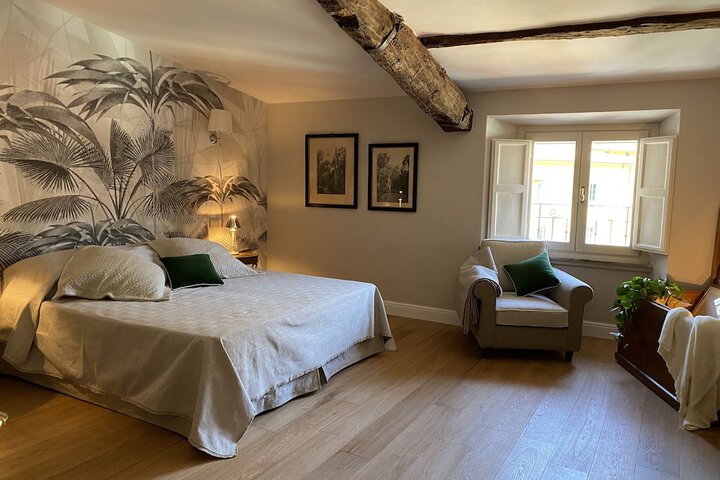 Room 2 of 116