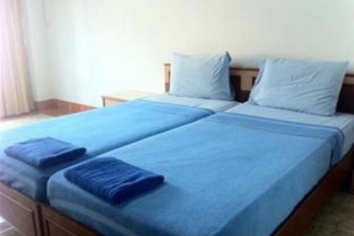 Room 2 of 5