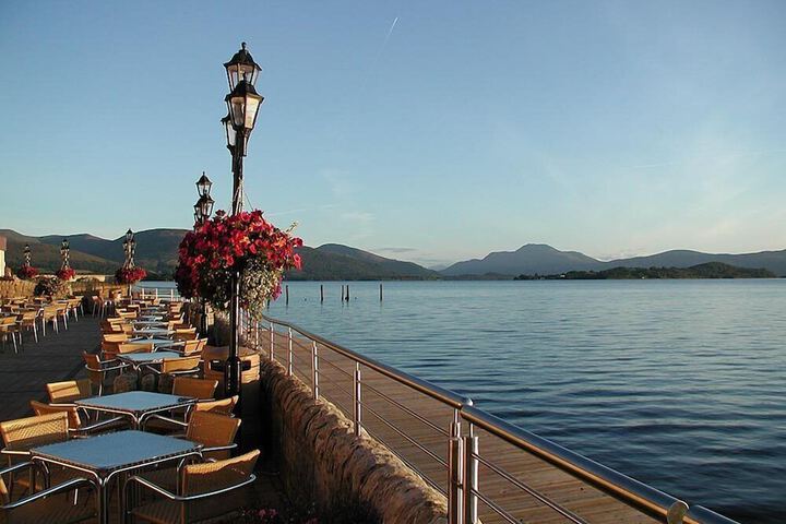 Exterior of Duck Bay Hotel