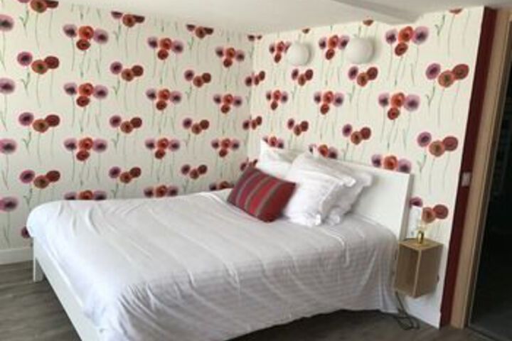 Room 9 of 43