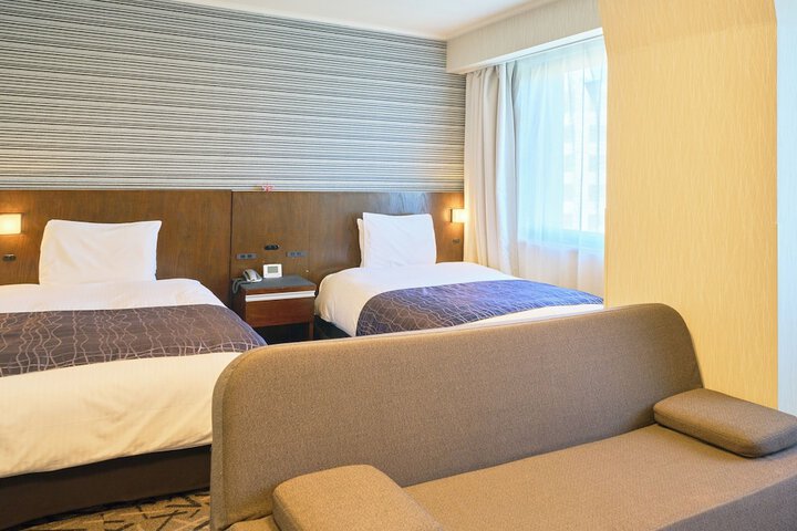 Room 6 of 55