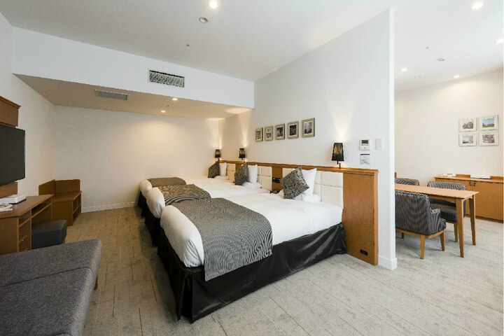 Room 30 of 62