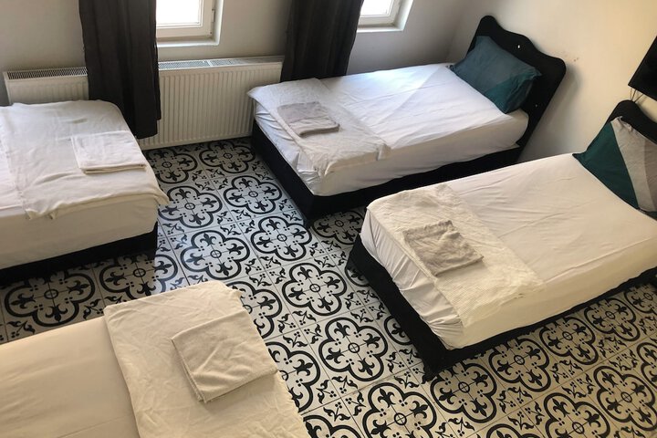 Room 72 of 137