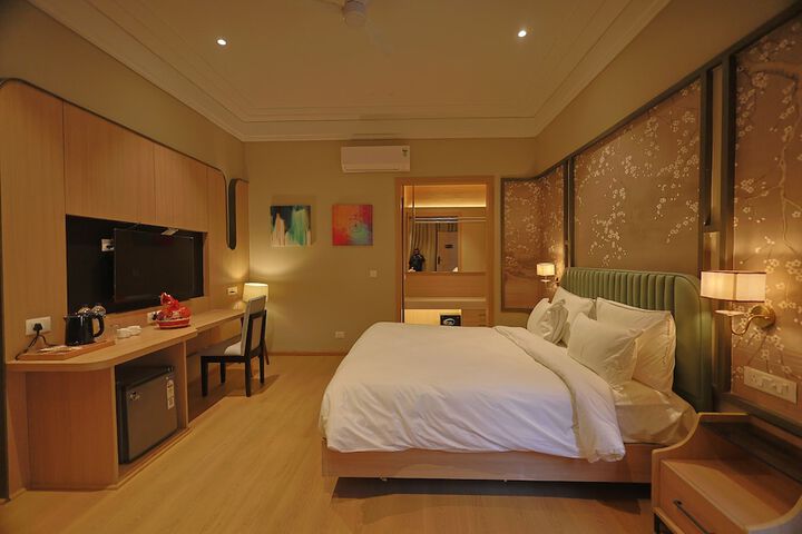 Room 7 of 64