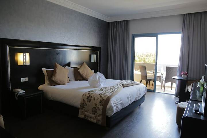 Room 8 of 22