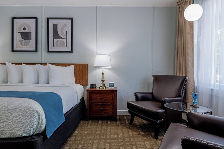 Room 6 of 27