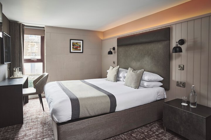 Room 5 of 21