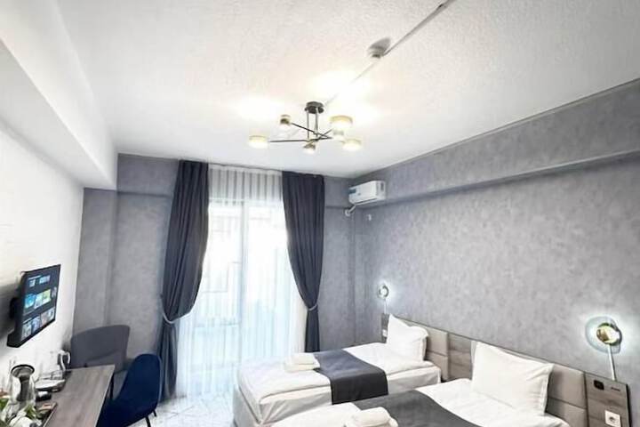Room 9 of 62