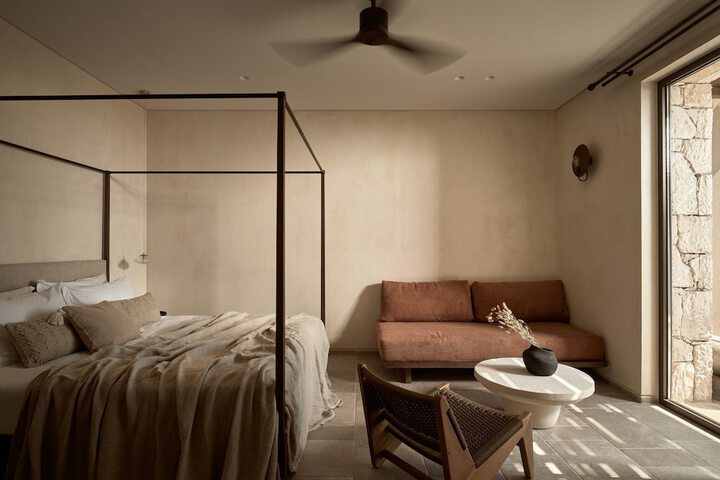 Room 5 of 96