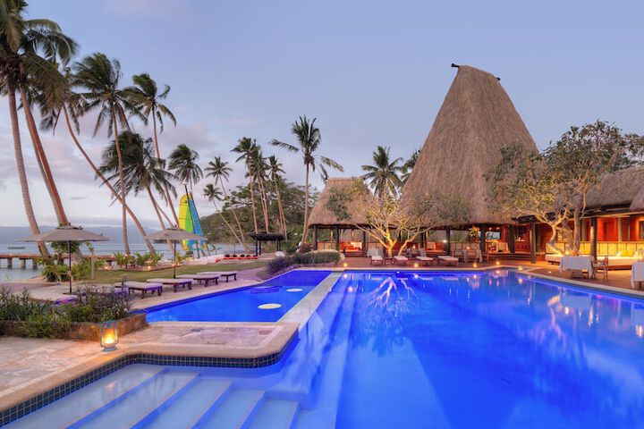 Hotel Pool