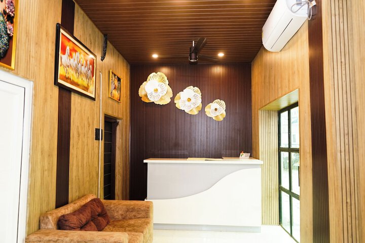 Hotel Interior 7 of 36