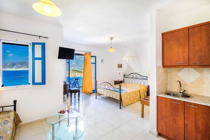 Room 3 of 39