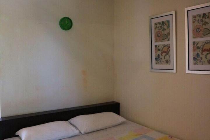 Room 11 of 31