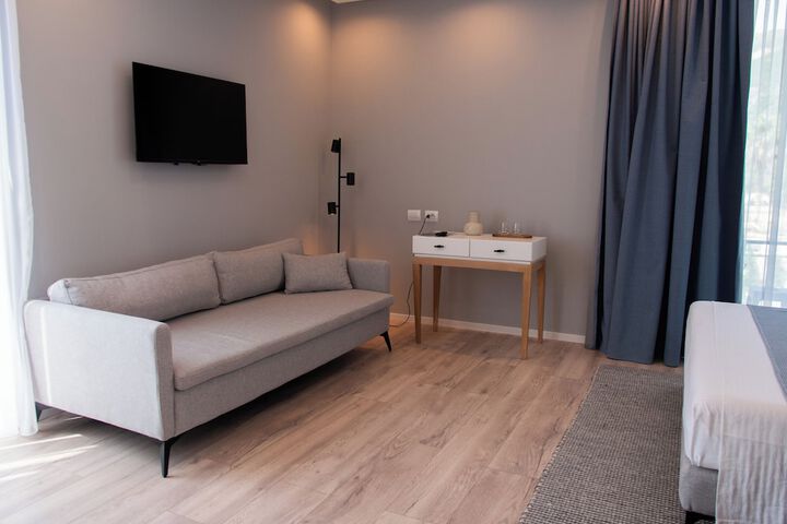 Room 26 of 45