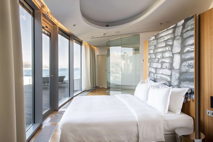 Room 46 of 310