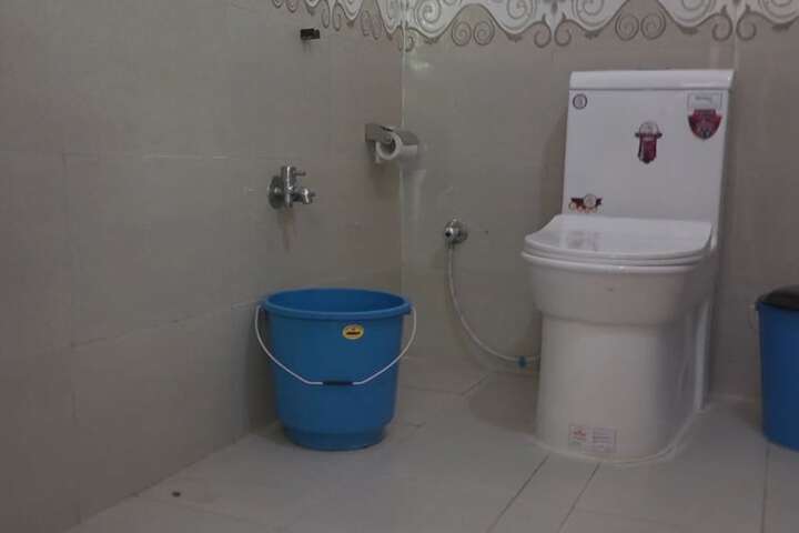 Room 14 of 47