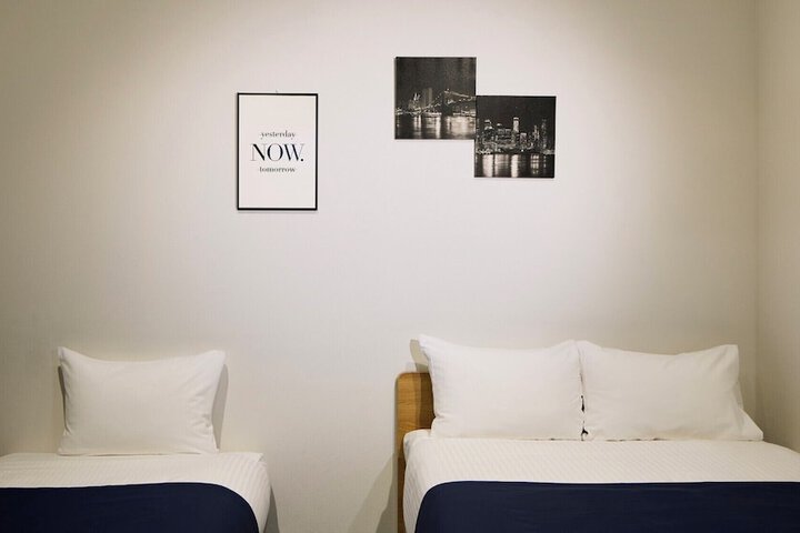 Room 9 of 22